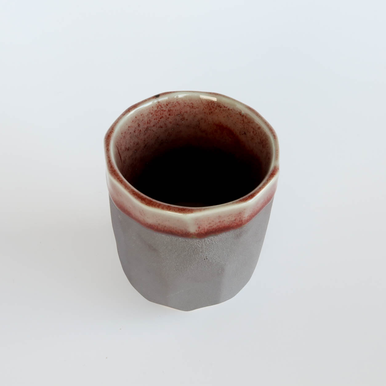 Uba Cinnabar Sogi Japanese Teacup 180ml - Grey Red