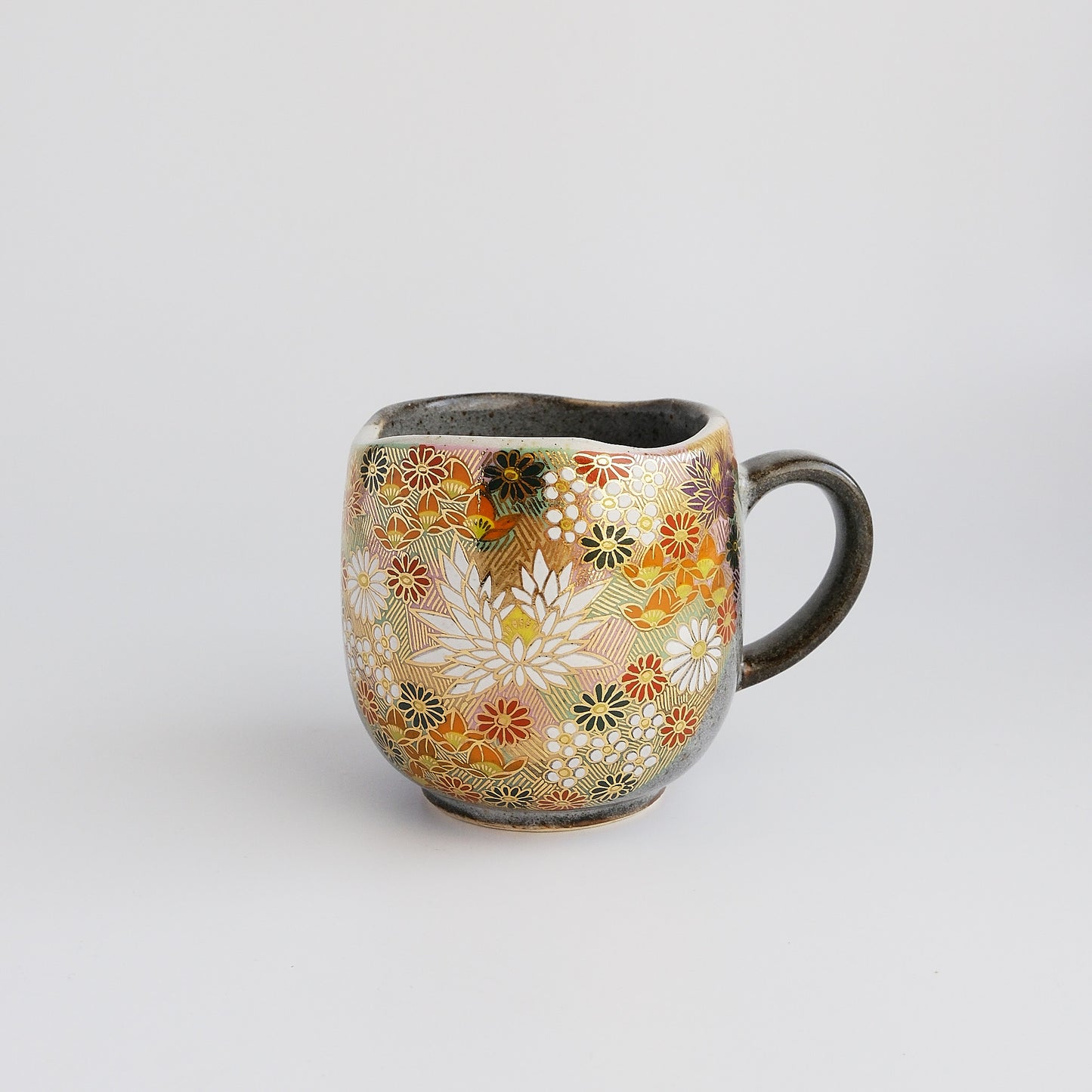 Uba Kutani Ware Japanese Mug Cup - Gold Flower Hanazume